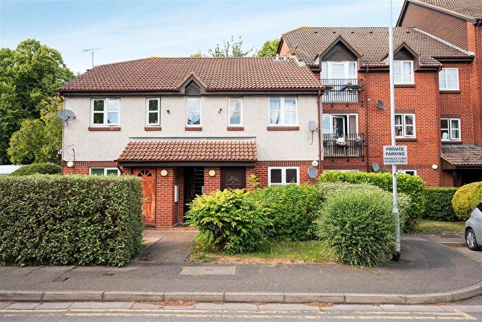 1 Bedroom Flat To Rent In Knowles Close, Yiewsley, West Drayton, UB7