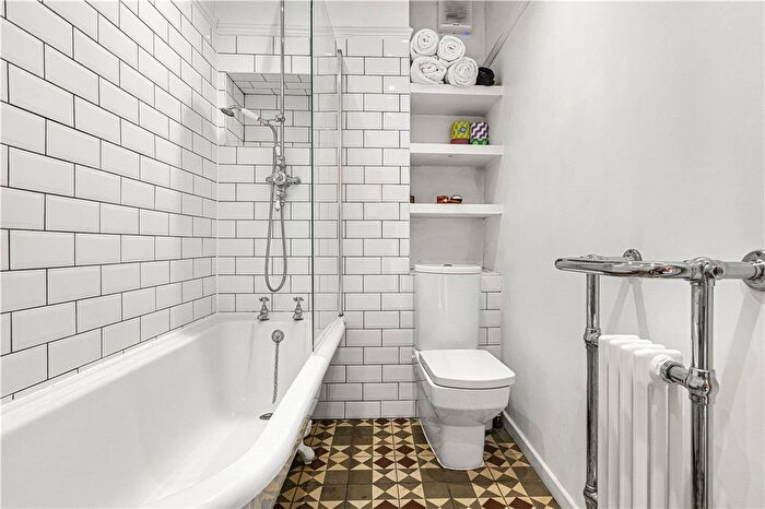 1 Bedroom Flat For Sale In Graham Road, London, E8