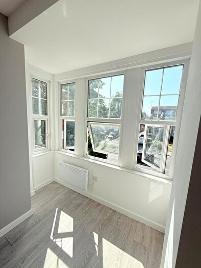 Studio To Rent In , E5