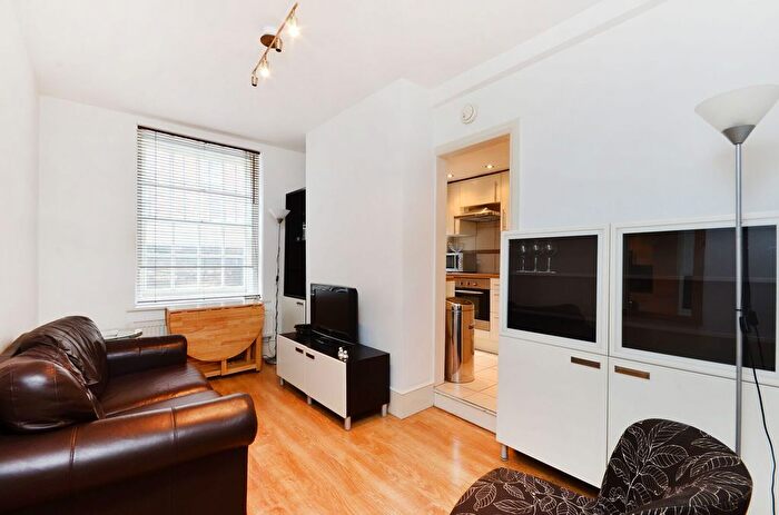 1 Bedroom Flat To Rent In Hunter Street, Bloomsbury, London, WC1N
