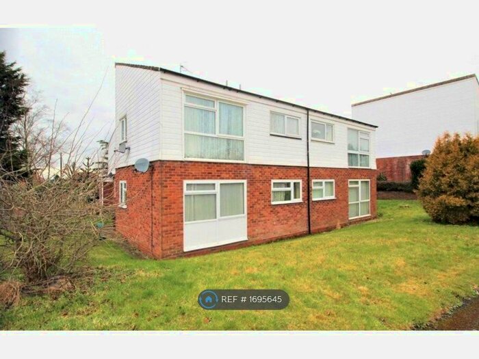 1 Bedroom Flat To Rent In Pennine Road, Bromsgrove, B61