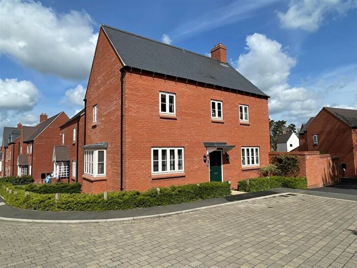 4 Bedroom Detached House To Rent In Ludlow Lane, Towcester, NN12