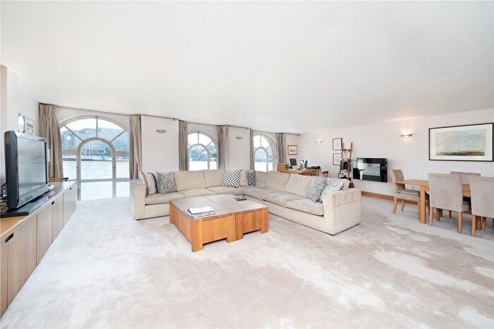 2 Bedroom Flat For Sale In Anchor Brewhouse, Shad Thames, London, SE1