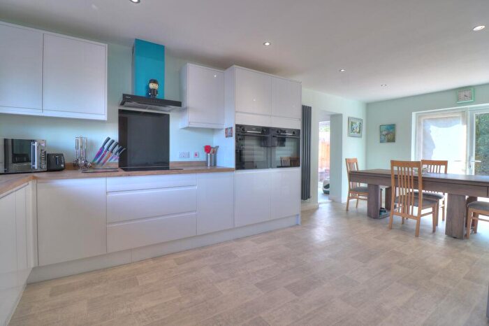 4 Bedroom Semi-Detached House For Sale In Brookside Road, Loughborough, LE11