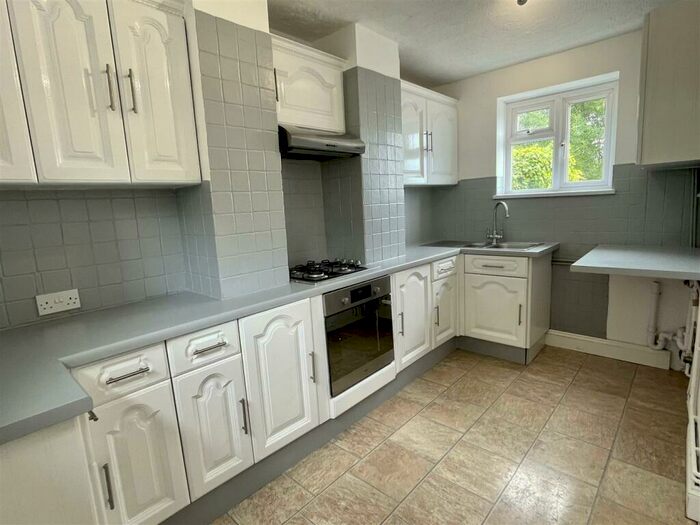 3 Bedroom Terraced House For Sale In Rockwood Road, Chepstow, NP16