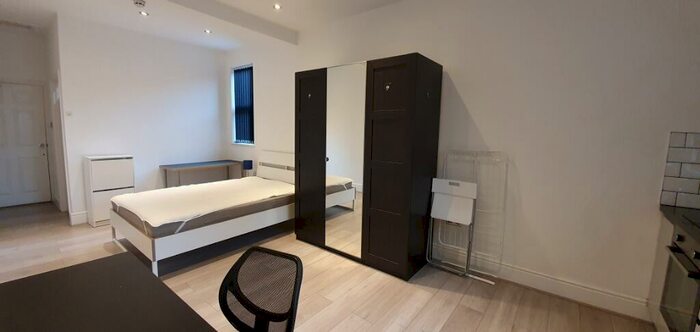 Studio To Rent In Albany Road, Earlsdon, Coventry, CV5