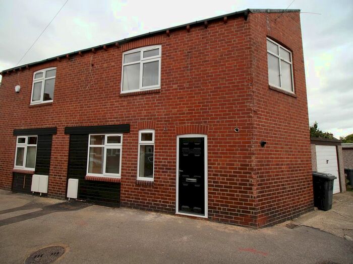 1 Bedroom Terraced House To Rent In Cusworth Road, Doncaster, South Yorkshire, DN5
