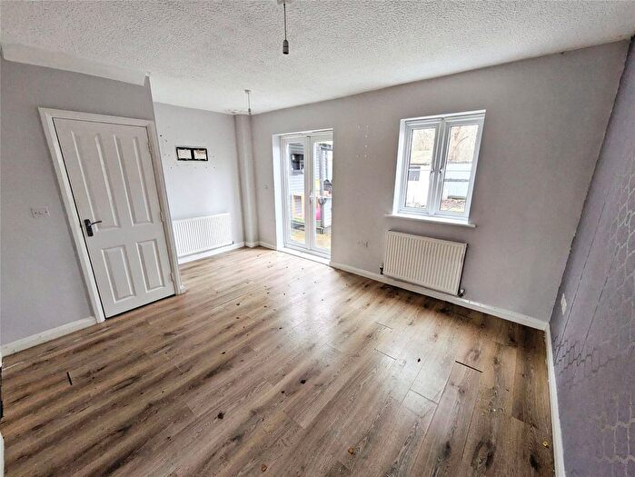 3 Bedroom End Of Terrace House For Sale In Kingsdown Road, Lincoln, Lincolnshire, LN6