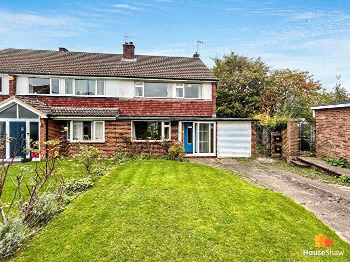 3 Bedroom Semi-Detached House For Sale In Garson Grove, Chesham, HP5