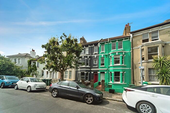 1 Bedroom Flat To Rent In Warleigh Road, Brighton, BN1