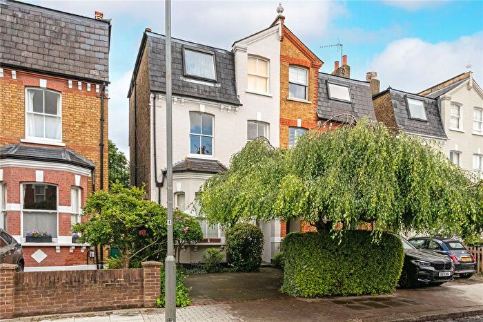 5 Bedroom Semi-detached House For Sale In Hendham Road, London, SW17