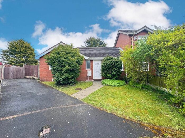 3 Bedroom Semi-Detached Bungalow For Sale In Whittlewood Court, Northwood, L33