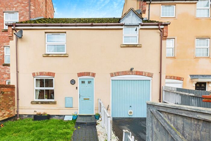 3 Bedroom Terraced House For Sale In Crowell Mews, Aylesbury, HP19