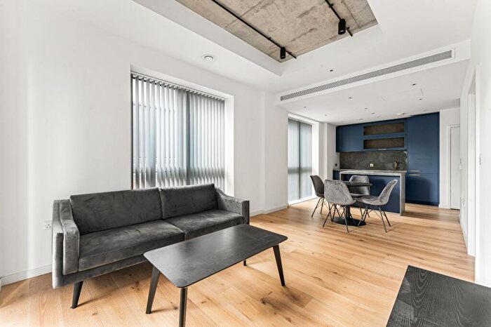 1 Bedroom Flat For Sale In Goodluck Hope Walk, Poplar, E14
