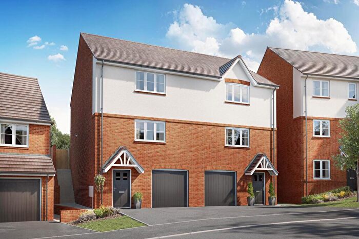 3 Bedroom Semi-Detached House For Sale In High Oakham Ridge, Mansfield, NG18