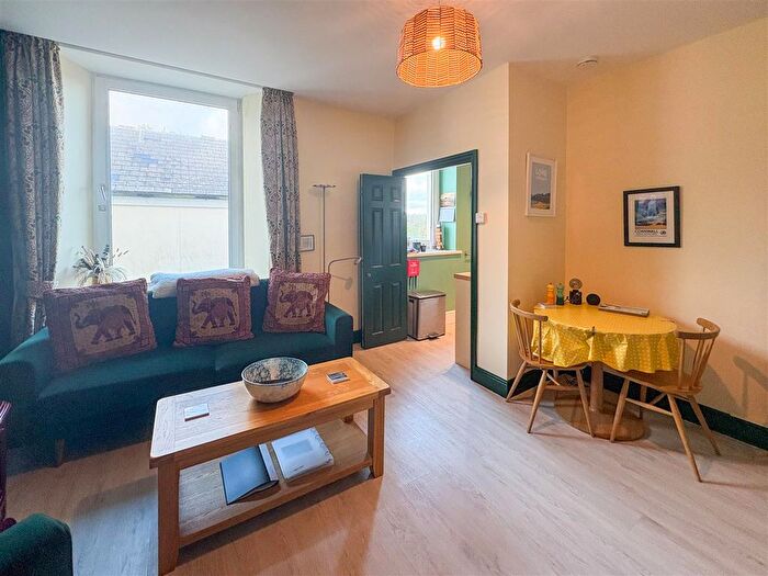 1 Bedroom Flat For Sale In Coverack, Helston, TR12