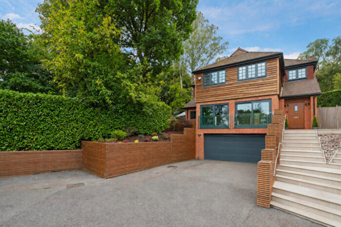 4 Bedroom Detached House For Sale In Roffes Lane, Caterham, CR3