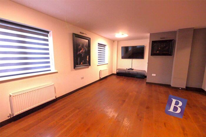 1 Bedroom Apartment To Rent In Elm Gardens, Mountnessing, Essex, CM15