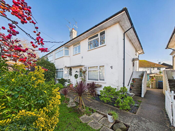 2 Bedroom Flat For Sale In Shirley Drive, Worthing, BN14