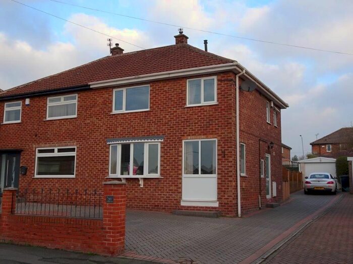 3 Bedroom Semi-Detached House To Rent In Crownhill Road, Brinsworth, Rotherham, S60