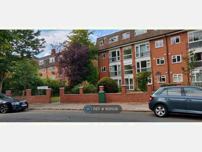 2 Bedroom Flat To Rent In Hazel Court, London, W5
