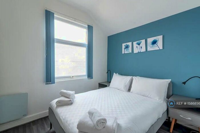 1 Bedroom Flat To Rent In Tudor Street, Cardiff, CF11