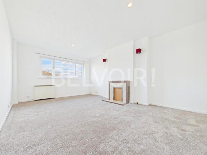 2 Bedroom Flat To Rent In Britten Road, Brighton Hill, Basingstoke, RG22