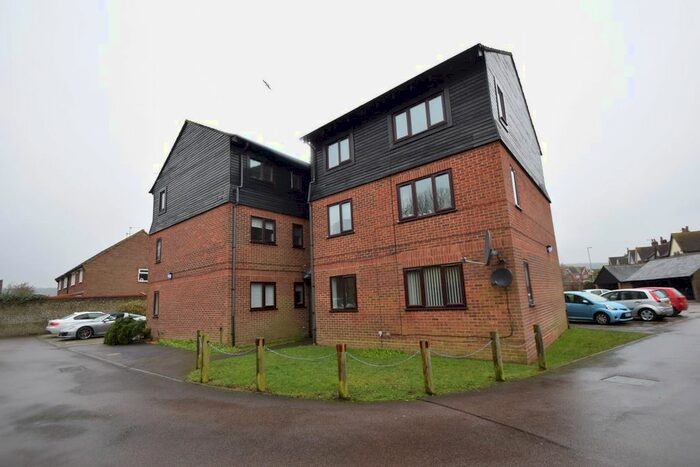 2 Bedroom Flat To Rent In Mill Road, Eastbourne, BN21