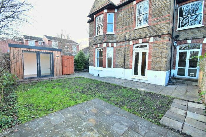 2 Bedroom Flat To Rent In Brouncker Road, London, W3