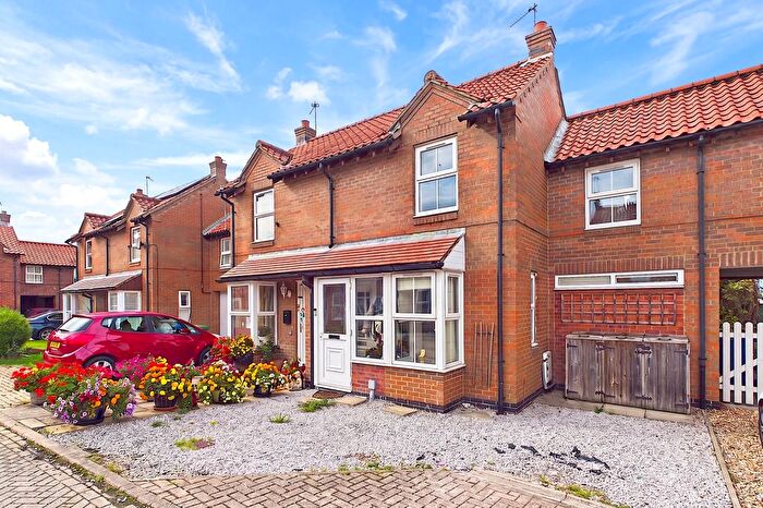 2 Bedroom Semi Detached House For Sale In Southfield Park Market Weighton, Market Weighton, York, North Yorkshire, YO43