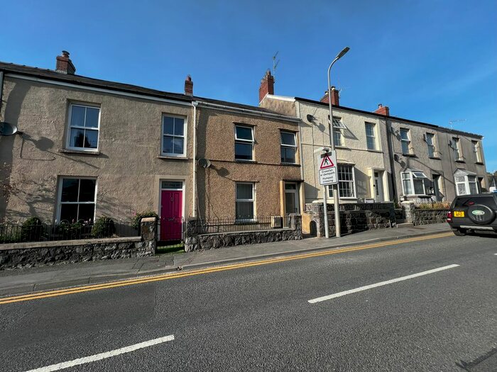 3 Bedroom Property To Rent In Francis Terrace, Carmarthen, Carmarthenshire, SA31
