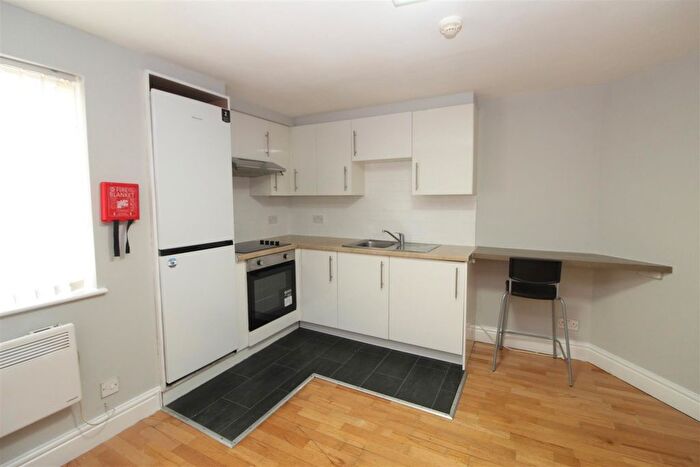 1 Bedroom Flat To Rent In Whitchurch Road, Cardiff, CF14