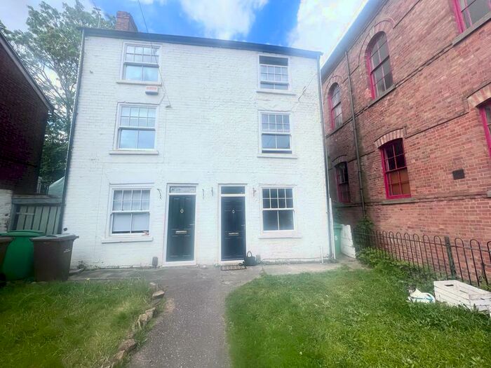 3 Bedroom End Of Terrace House To Rent In Basford Road, Nottingham, NG6