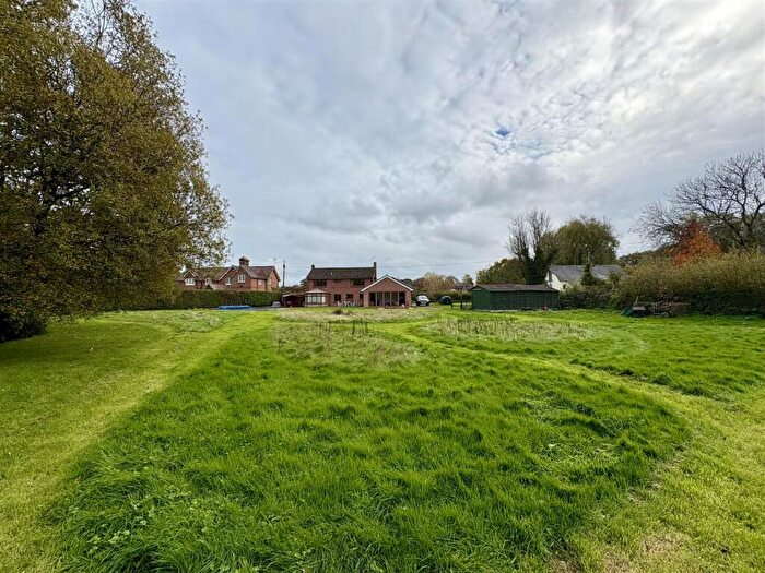 3 Bedroom Detached House For Sale In Grange, Wimborne, BH21