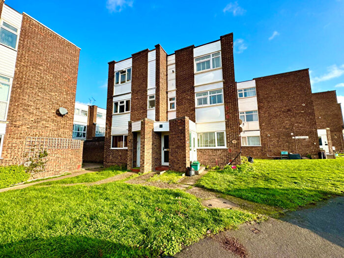 2 Bedroom Maisonette To Rent In Birk Beck, Waveney Drive, Chelmsford, CM1