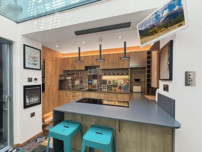 3 Bedroom Terraced House For Sale In North Gardens, Brighton, BN1