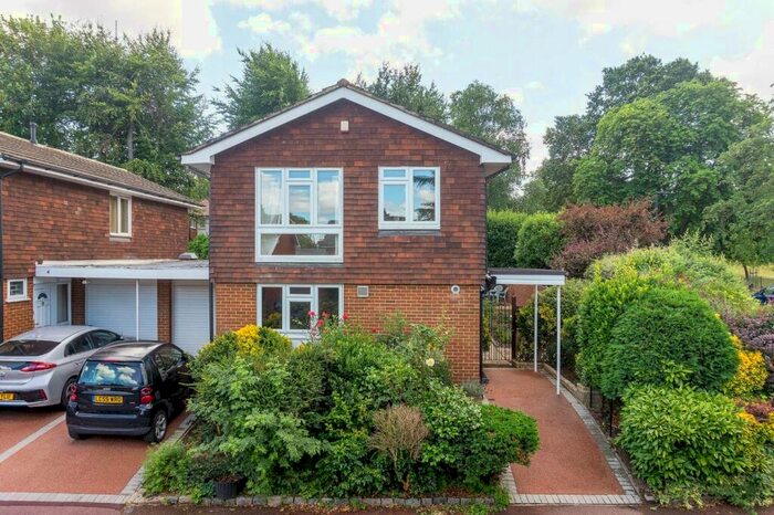 4 Bedroom Semi-Detached House To Rent In Bell Meadow, Dulwich Wood Avenue, London, SE19