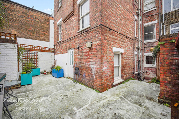 1 Bedroom Apartment For Sale In Albert Mansions, Liverpool Road, N1