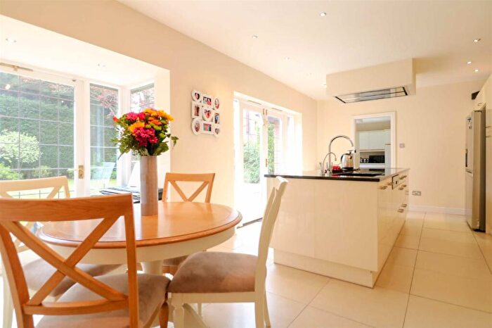 6 Bedroom Detached House To Rent In Hazlemere Drive, Four Oaks Estate, B74