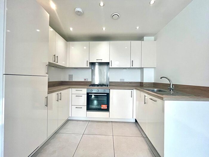 2 Bedroom Flat To Rent In Wrights Court, Trinity Village, Bromley, BR2