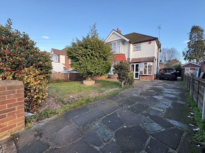 4 Bedroom Terraced House To Rent In West Drayton Park Avenue, West Drayton, UB7