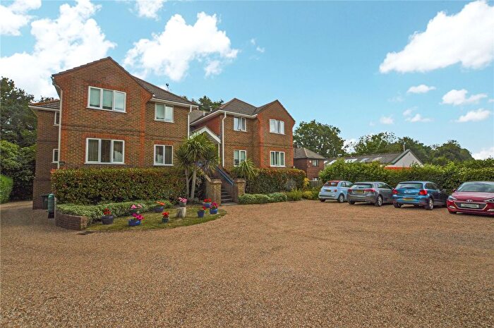 1 Bedroom Flat To Rent In St Johns Road, St Johns, Woking, Surrey, GU21