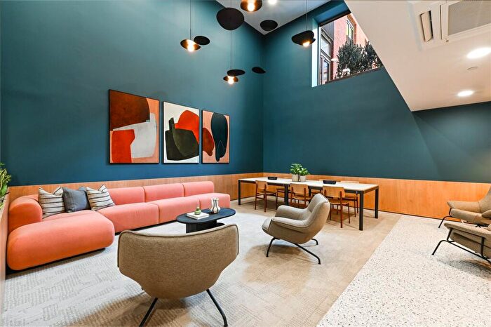 1 Bedroom Apartment To Rent In Spinners Yard, Spinners Lane, LS7