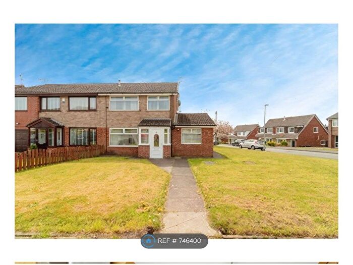4 Bedroom Semi-Detached House To Rent In Hillingdon Road, Burnley, BB10