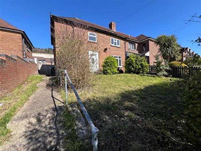 4 Bedroom Semi Detached House For Sale In Harleston Road, Portsmouth, Wymering, Hampshire, PO6