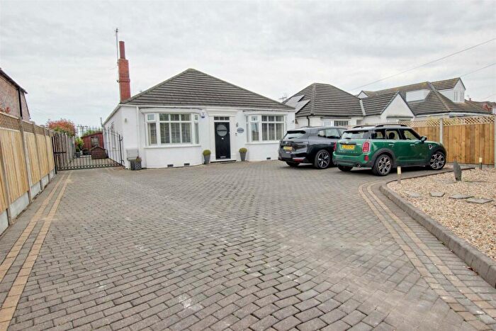 5 Bedroom Detached Bungalow For Sale In Hull Bridge Road, Beverley, HU17