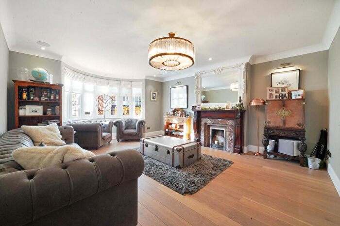 5 Bedroom House To Rent In Asmara Road, Cricklewood, NW2