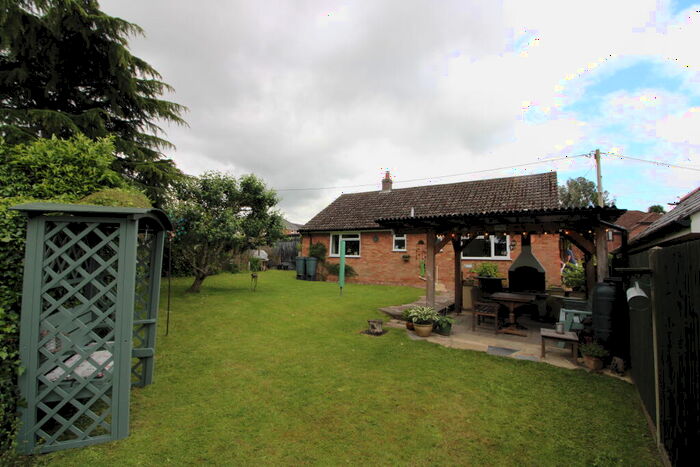 2 Bedroom Detached Bungalow For Sale In Old Chapel Lane, Charter Alley, RG26