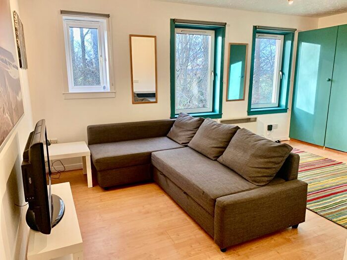 Flat To Rent In Lee Crescent North, Bridge Of Don, First Floor, AB22