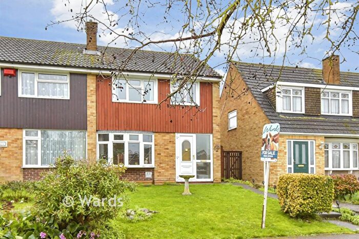 3 Bedroom Semi Detached House For Sale In Beechings Way, Rainham, Gillingham, Kent, ME8